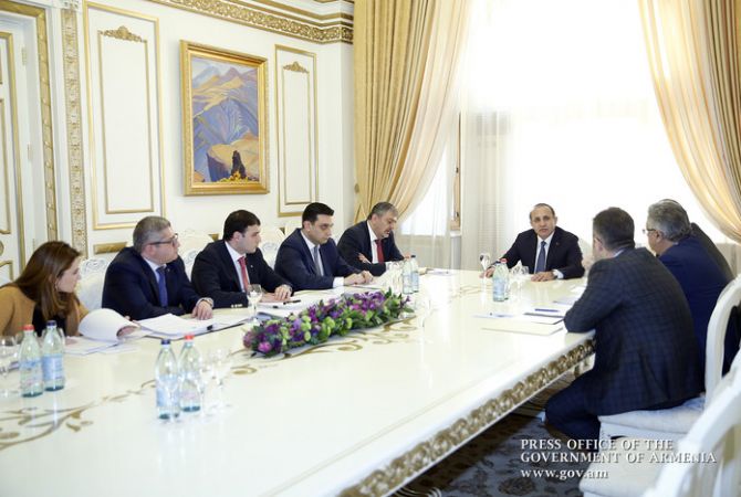  Премьер-министр дал поручения ответственным лицам по строительству Армянского 
онкологического центра превосходства 