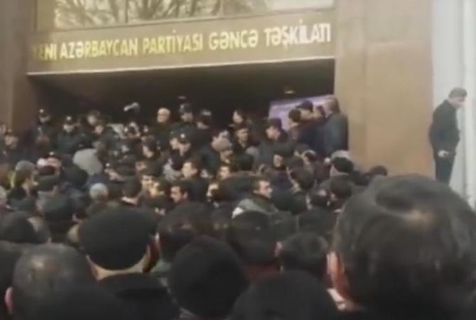 Ադրբեջանում աշխատանքի տոնավաճառը վերածվել է գործազուրկների բողոքի ակցիայի
