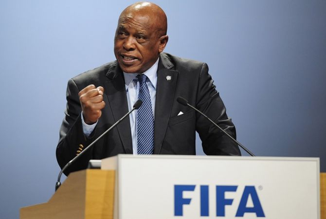 Токио Сексвале  снял  свою  кандидатуру с выборов  президента  ФИФА