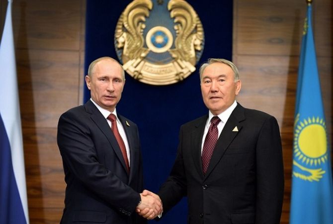 Путин и Назарбаев обсудили по телефону вопросы российско-турецких отношений