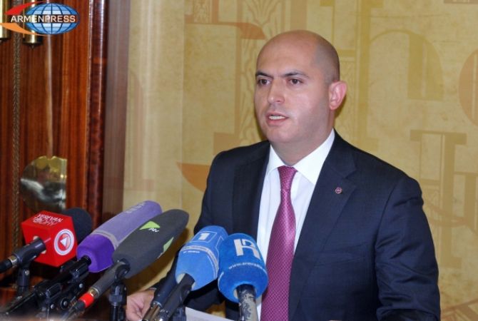 Министр образования и науки Армении Армен Ашотян отказался комментировать слухи о 
своей отставке