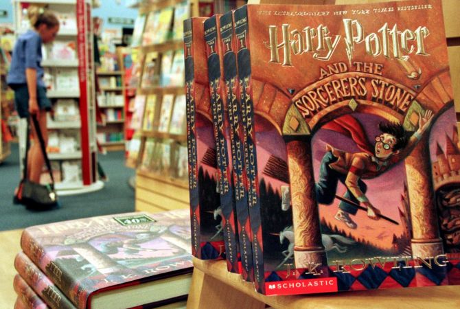 Восьмая книга про Гарри Поттера выйдет летом