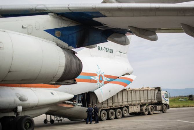 Два самолета Ил-76 ВКС России доставили 50 тонн гумпомощи в Сирию