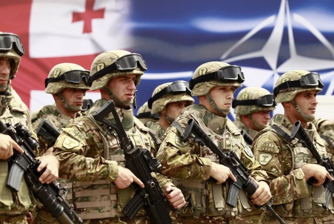 Столтенберг: НАТО начнет в мае тактическую подготовку грузинских офицеров
