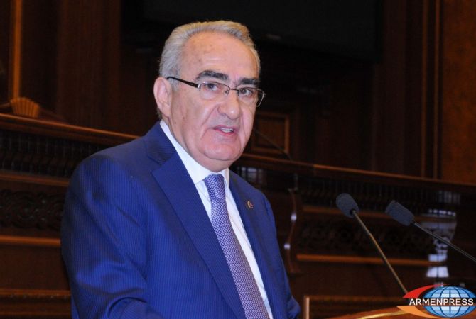 Вазген Манукян стоит у истоков истории новой  Армении – председатель НС РА
