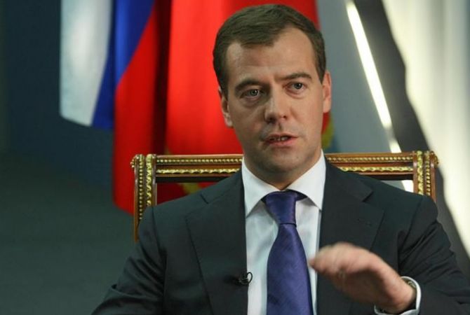 Дмитрий Медведев выступил против наземной операции в Сирии