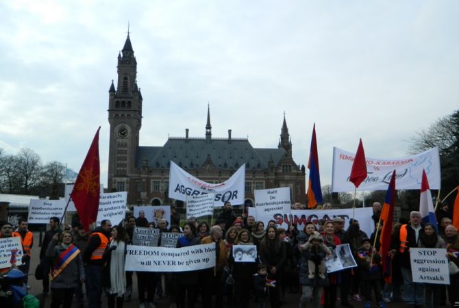  Армянские  организации Голландии призвали министра ИД осудить армянские  погромы  
в  Азербайджане 