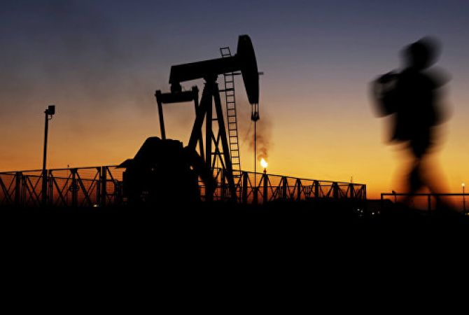  СМИ: выручка Ирана от продажи нефти выросла на 90% со снятием санкций 
