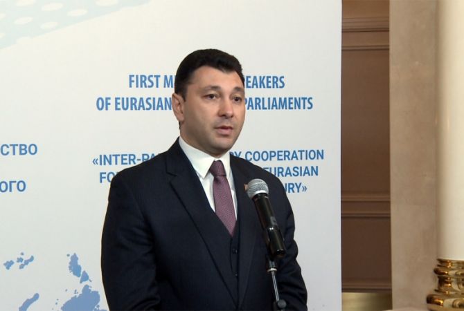  Вице-спикер НС Армении считает Турцию и Азербайджан угрозой безопасности и 
благополучия региона 