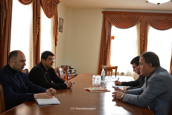 NKR Prime Minister receives Karabakhi philanthropist Maxim Atayants