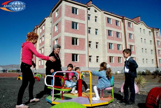 11 homeless families receive apartments in Gyumri, Armenia