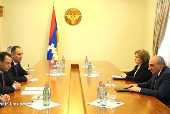 Bako Sahakyan and representatives of “Hayastan” All-Armenian Fund discuss number of health 
projects