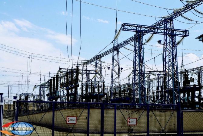 ЗАО “Электрические сети Армении” в течение одного года будет осуществлять выплаты 
за использованную семьями погибших военнослужащих электроэнергию 
