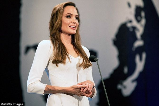 Анджелина Джоли стала профессором одного из известнейших лондонских вузов