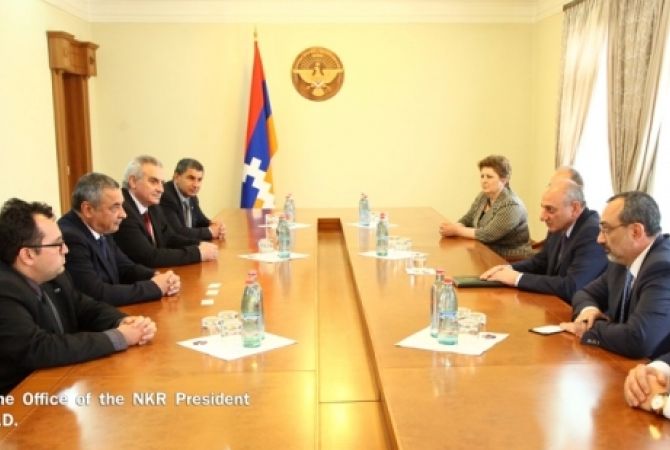 Президент НКР провел встречу с группой депутатов парламента Болгарии