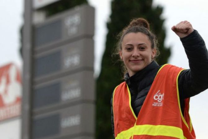 Работники АЭС Франции присоединились к бастующим из-за трудовой реформы