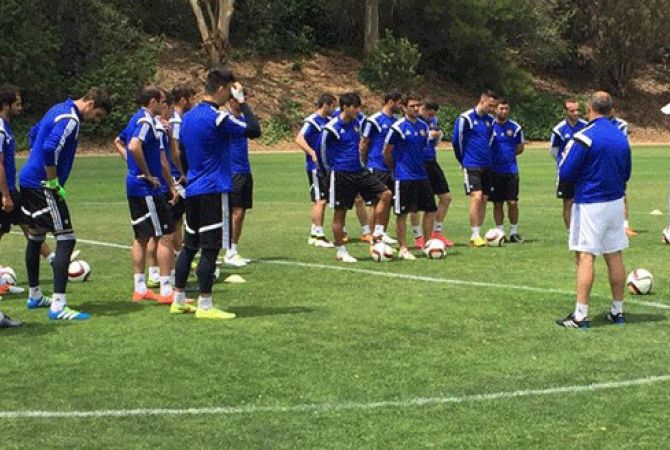 Сборная Армении по футболу  провела в Лос-Анджелесе 2 тренировки