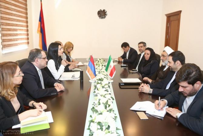 Министр юстиции Армении Арпине Ованнисян приняла министра юстиции Ирана Мустафу 
Пурмохаммади