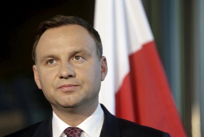  Президент Польши подписал скандальный антитеррористический закон 