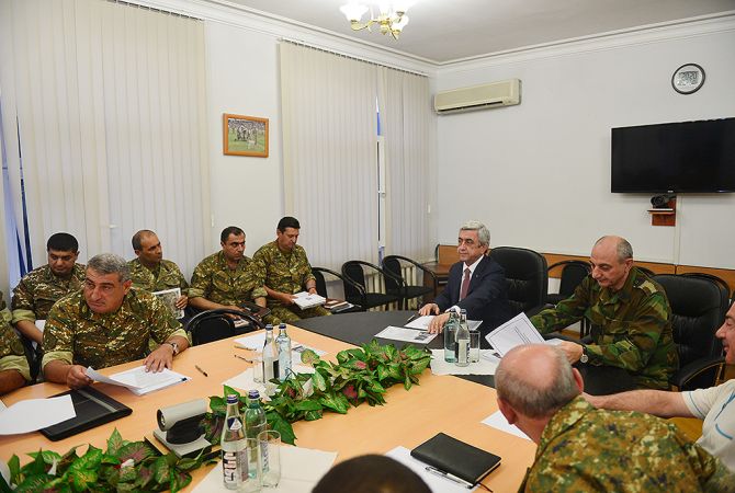  Президенты Армении и НКР провели совещание с высшим офицерским составом Армии 
обороны НКР
 