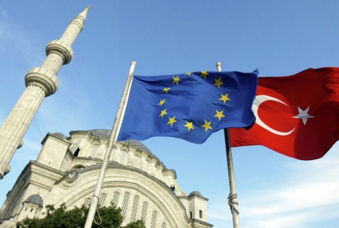 Эрдоган «угрожает» поставить вопрос участия Турции в ЕС на референдум
