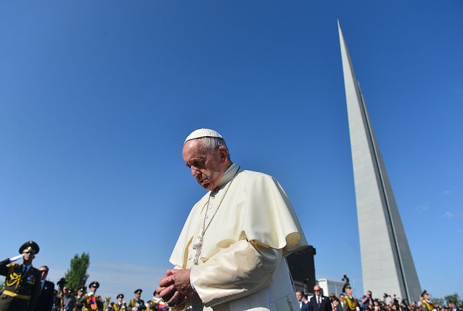 Pope Francis had moments of silent prayer in Armenian Genocide Memorial