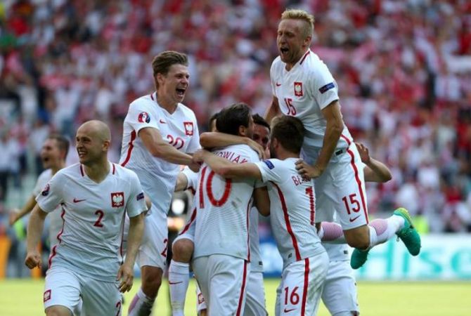 Сборная Польши по пенальти победила Швейцарию и вышла в четвертьфинал Евро-2016