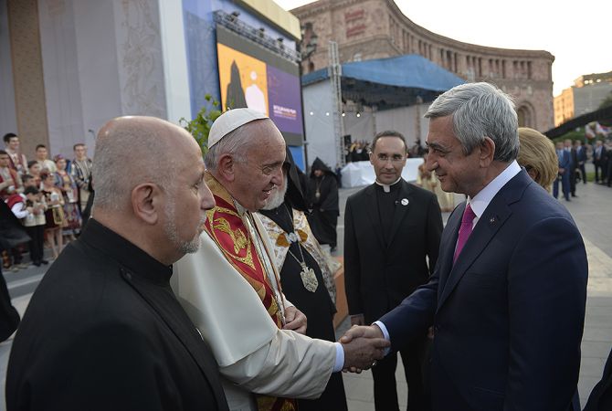 Президент Армении присутствовал на экуменической церемонии и Молитве о Мире, 
совершенной Папой Римским Франциском и Католикосом Всех Армян Гарегином Вторым