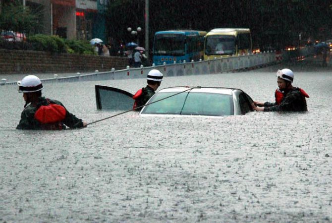  Число жертв наводнений в Китае достигло 237 человек 
