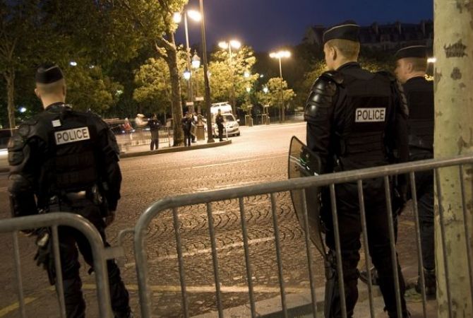 Режим чрезвычайного положения во Франции продлен на шесть месяцев