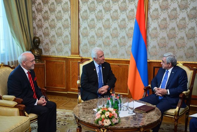 Президент Армении Серж Срагсян принял члена Палаты представителей Конгресса США 
Джима Коста