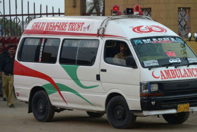  Պակիստանում ջրհեղեղի հետևանքով ավտոբուս է շրջվել. կա 15 զոհ