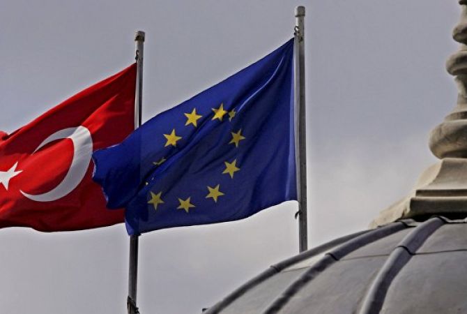  Турция еще 20 лет не будет членом ЕС: помощник Меркель 