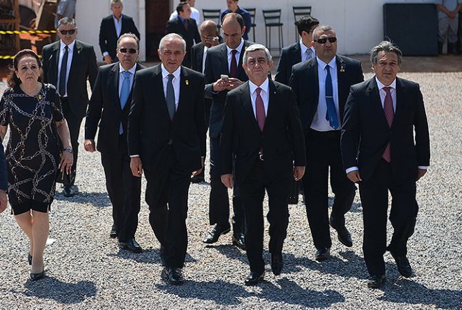 بحضور الرئيس سركيسيان ووزير الخارجية نالبانديان -حفل وضع حجر أساس سفارة أرمينيا في البرازيل، 
صور-