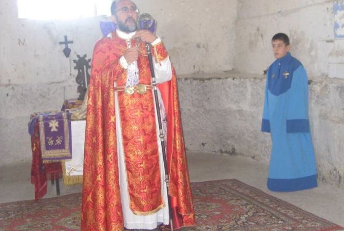  Предводитель Ширакской  епархии ААЦ отслужил литургию в селе Меграшат 