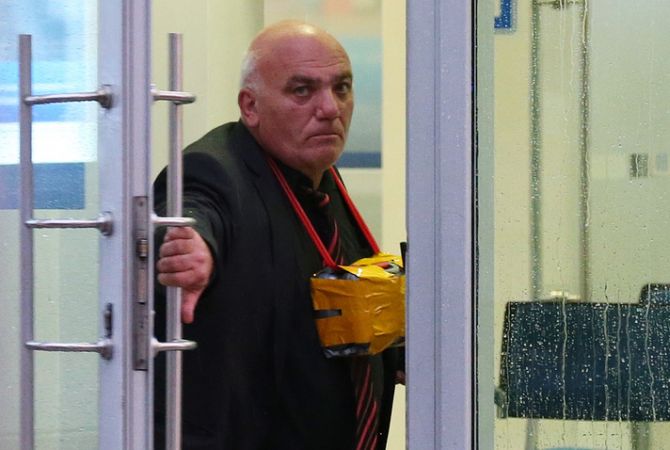 Downtown Moscow bank hostage taker Aram Petrosyan admits his guilt