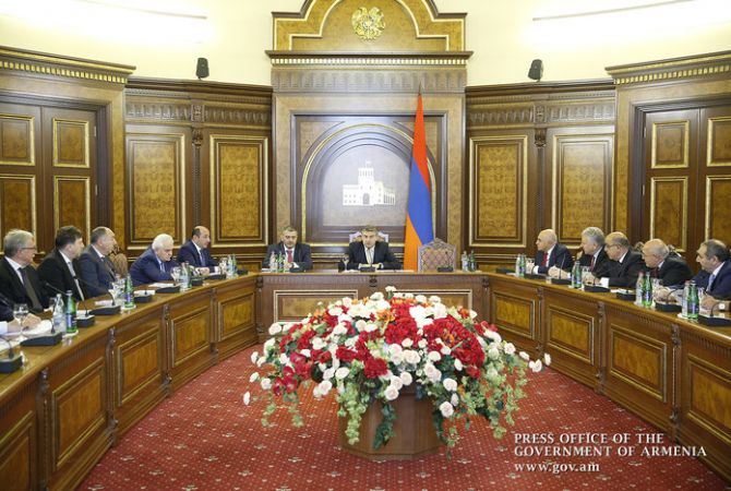 PM Karapetyan discusses improvement of business environment with entrepreneurs 