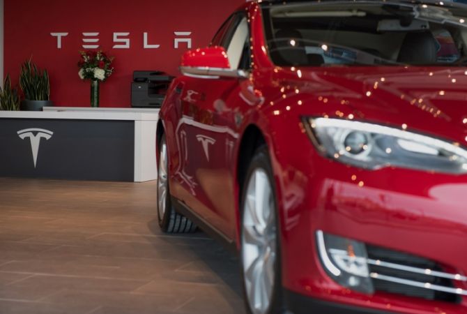  Продажи электромобилей Tesla выросли до рекордного уровня 