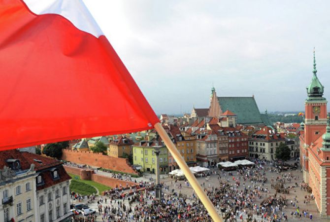  В Варшаве 20 тысяч человек протестуют против запретов на аборты 