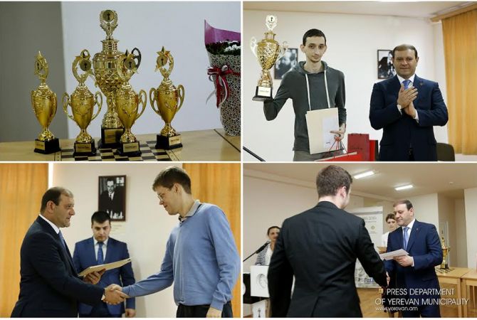  Мэр Еревана Тарон Маргарян наградил победителей международного шахматного 
турнира «Ереван опен» 