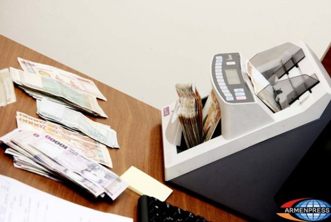 Հայաստանում միջին ամսական անվանական ամենաբարձր աշխատավարձը ֆինանսական և 
ապահովագրական ոլորտում է