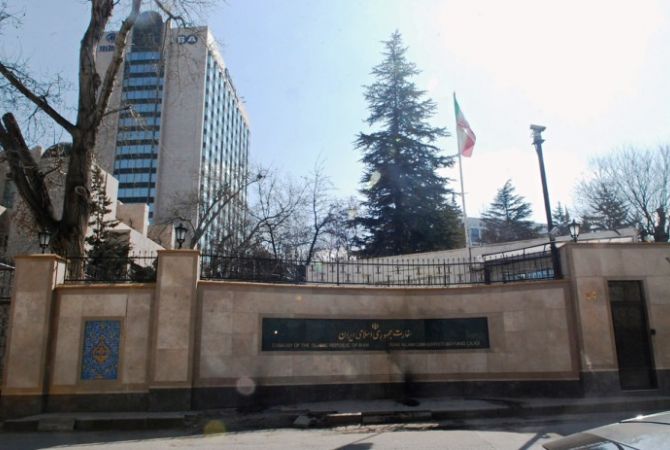 У территории посольства Ирана в Турции были слышны выстрелы