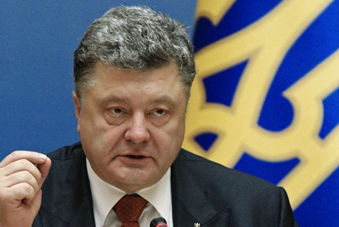 Порошенко заявил, что Киев больше не будет жить за счет Запада