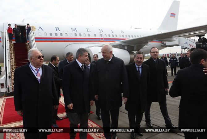 Prime Minister Karapetyan arrives in Minsk 
