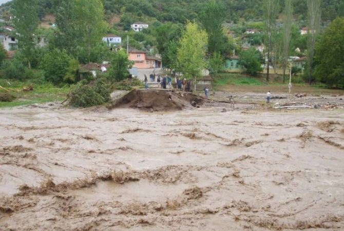 Ադրբեջանում ջրհեղեղի պատճառով 48 մարդ է տարհանվել