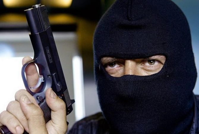  В Капане неизвестные в масках совершили вооруженное нападение на газозаправочную 
станцию 
