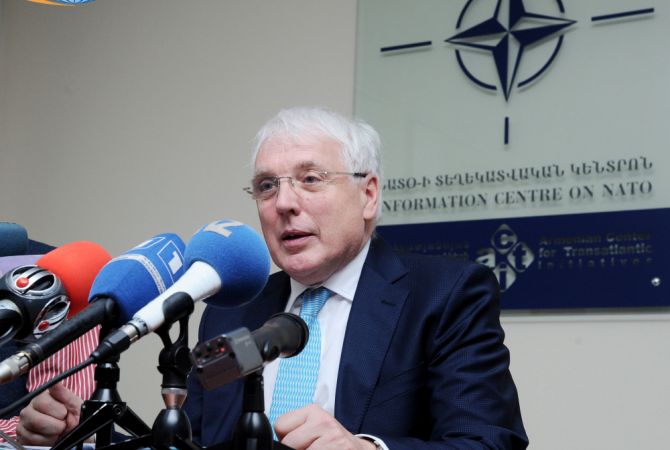 Ежегодный саммит НАТО не отложен и состоится в 2017 году