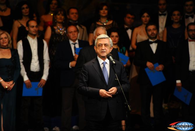 Президент Армении принял участие в торжественном вечере, посвященном 75-летию 
Государственного театра музыкальной комедии имени Акопа Пароняна