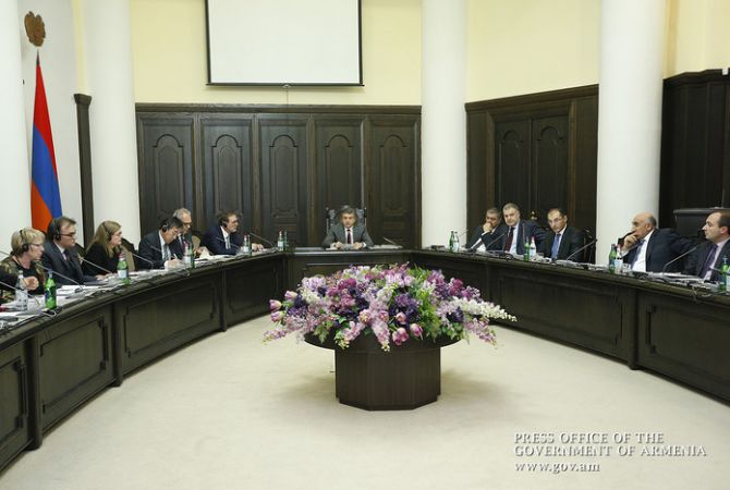 Премьер-министр Армении провел рабочую встречу с представителями ряда 
международных донорских организаций