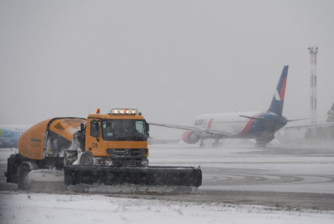 Непогода вызвала задержку 20 рейсов из аэропорта Сочи